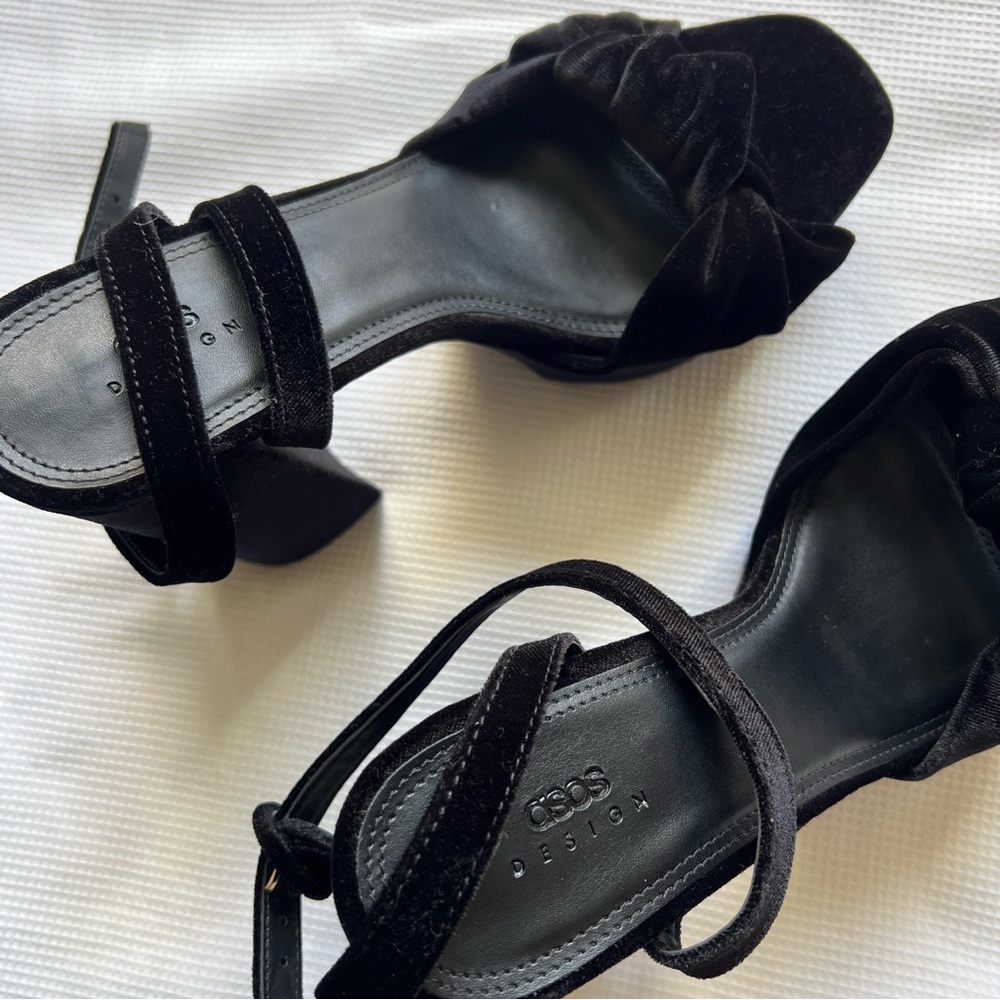 ASOS Natia Knotted Velvet Platform Heels - Picture 4 of 4